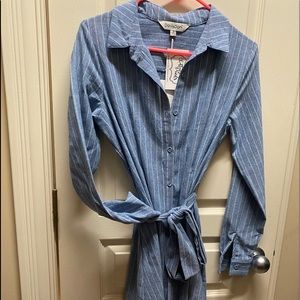 Cute short denim dress with tie
